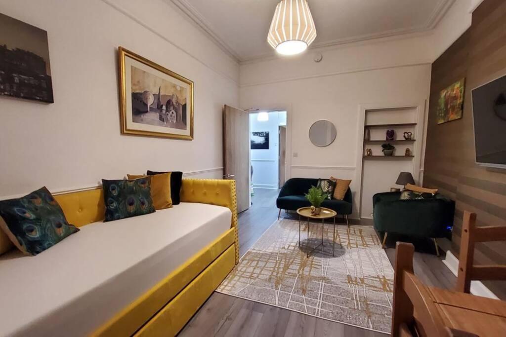 Leith Spectacular Apartment By Sensational Stay Short Lets & Serviced Accommodation With 6 Separate Beds & 2 Baths Εδιμβούργο Εξωτερικό φωτογραφία