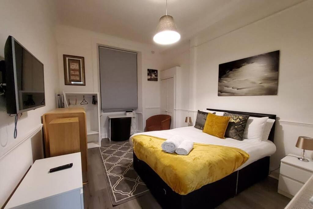 Leith Spectacular Apartment By Sensational Stay Short Lets & Serviced Accommodation With 6 Separate Beds & 2 Baths Εδιμβούργο Εξωτερικό φωτογραφία