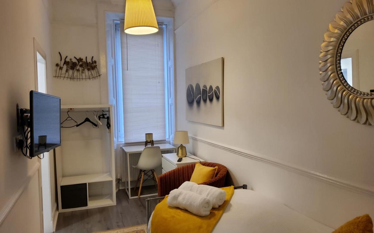 Leith Spectacular Apartment By Sensational Stay Short Lets & Serviced Accommodation With 6 Separate Beds & 2 Baths Εδιμβούργο Εξωτερικό φωτογραφία